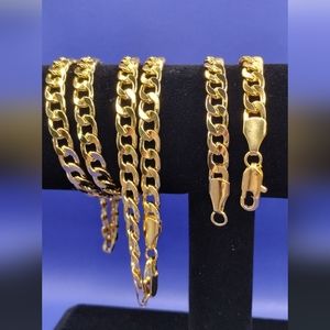 Gold Tone Bracelet & Necklace Set